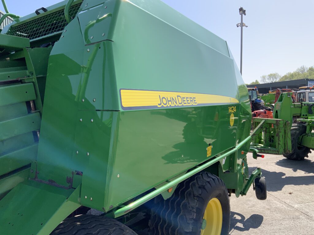 John Deere 1424H Baler(ST23218)