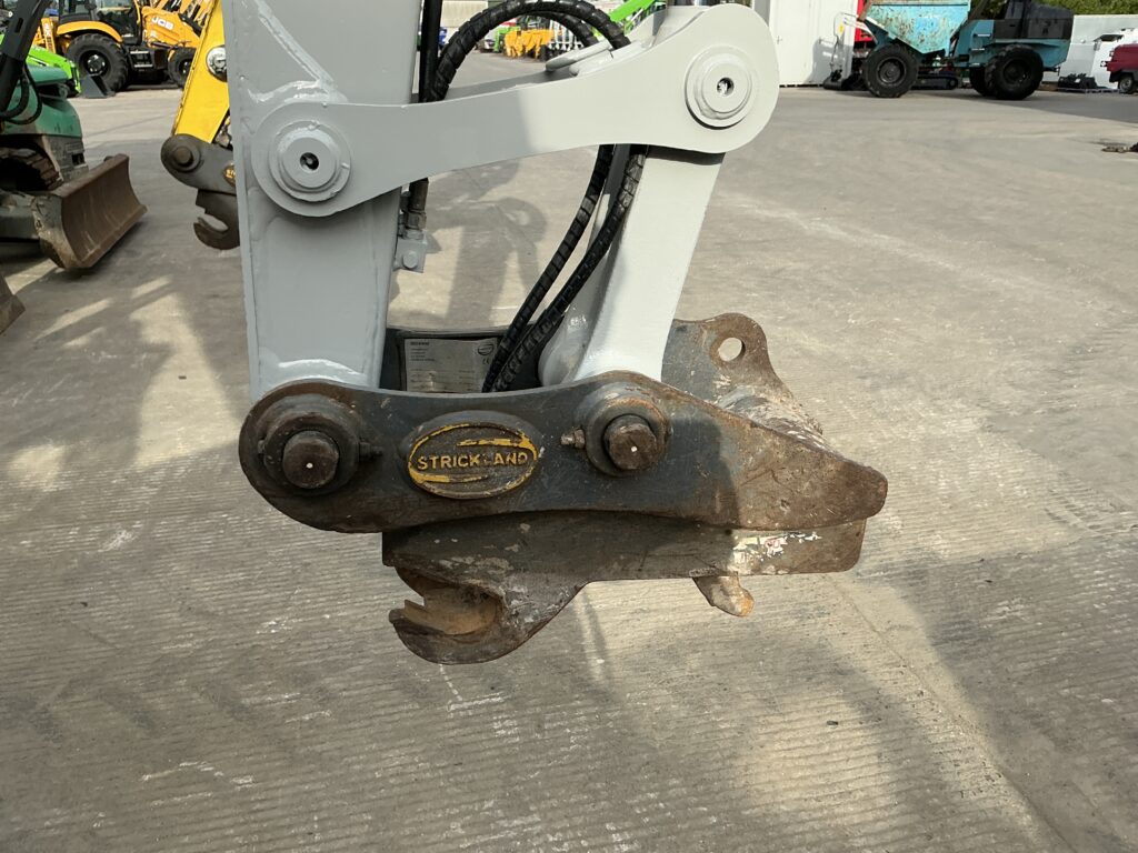 Strickland Hyd Q Hitch