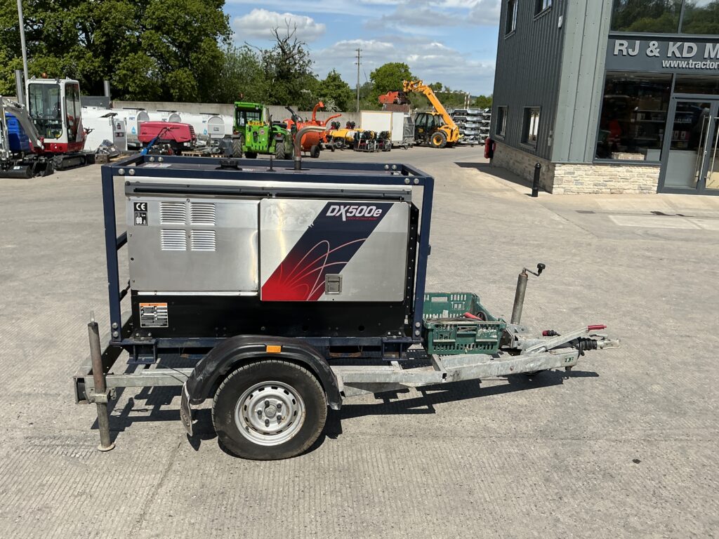 RED-D ARC WELDER-RENTALS DX500E CC/CV Diesel Welder