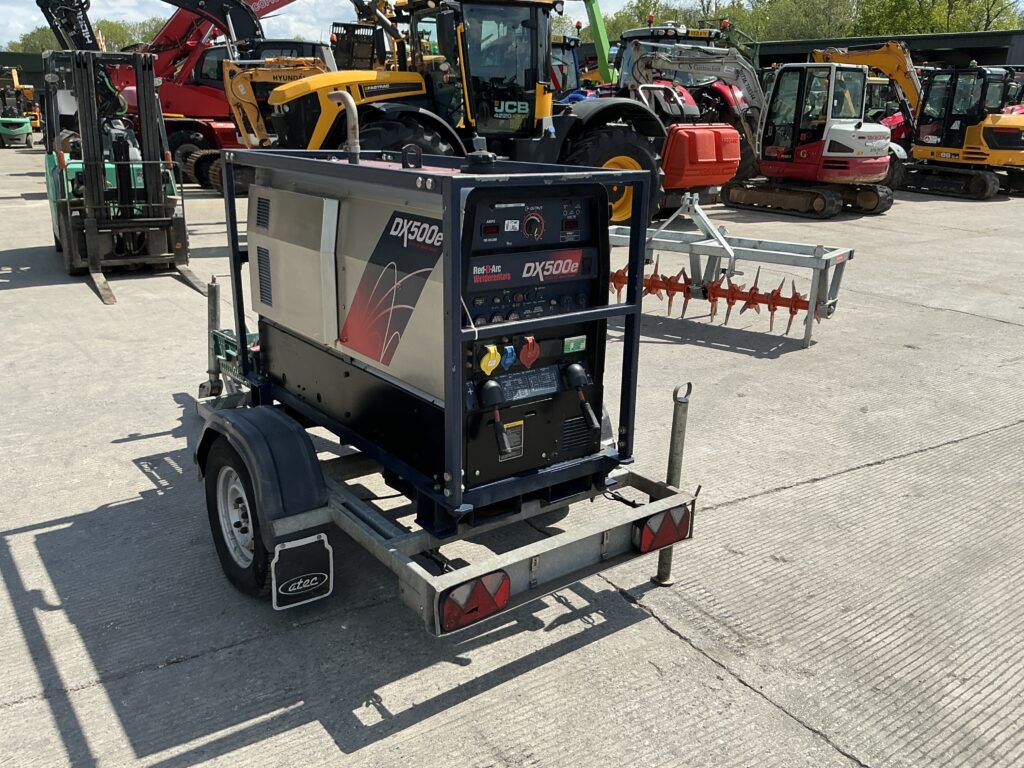 RED-D ARC WELDER-RENTALS DX500E CC/CV Diesel Welder