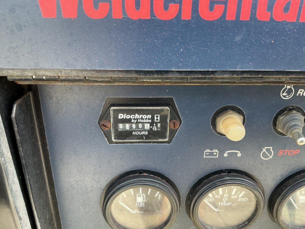 RED-D ARC WELDER-RENTALS DX500E CC/CV Diesel Welder