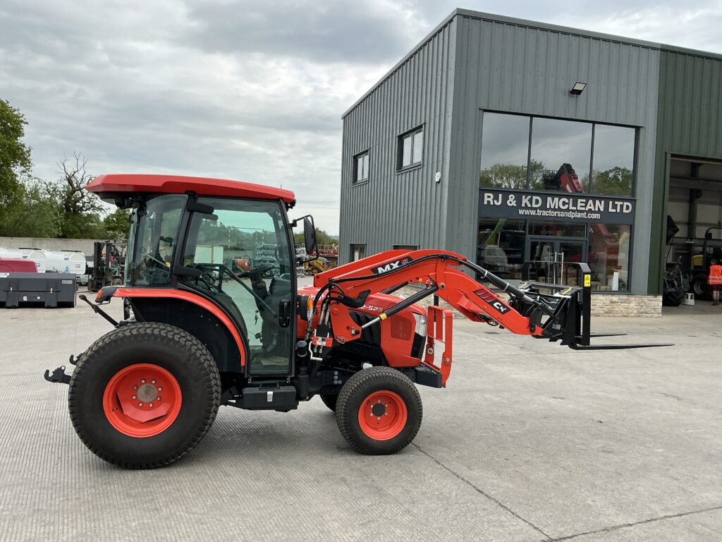 Kubota L2-522 Tractor (ST26584)