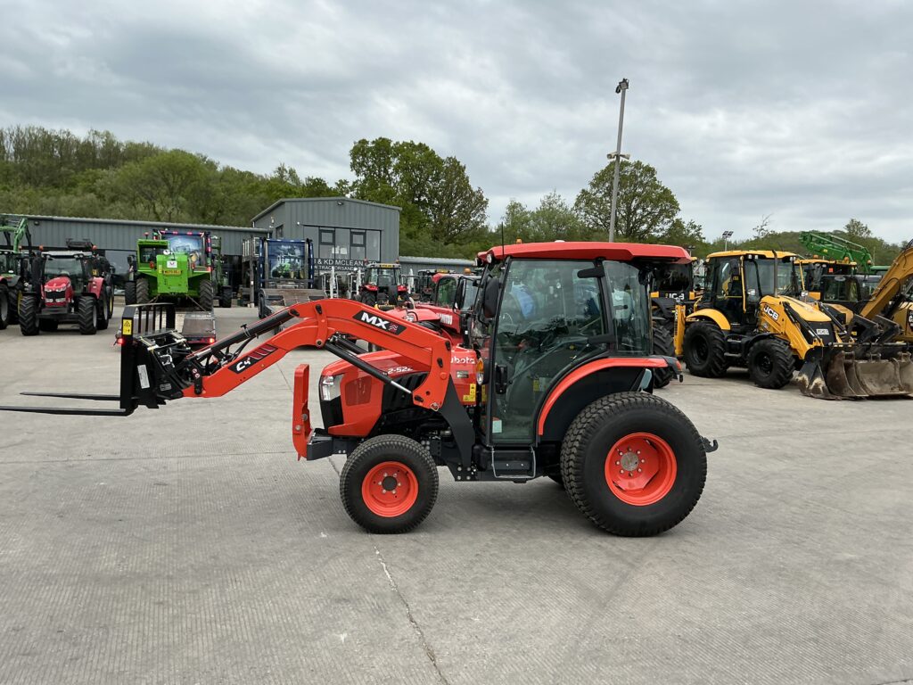Kubota L2-522 Tractor (ST26584)