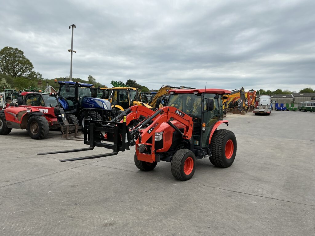 Kubota L2-522 Tractor (ST26584)