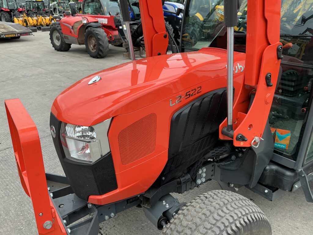 Kubota L2-522 Tractor (ST26584)