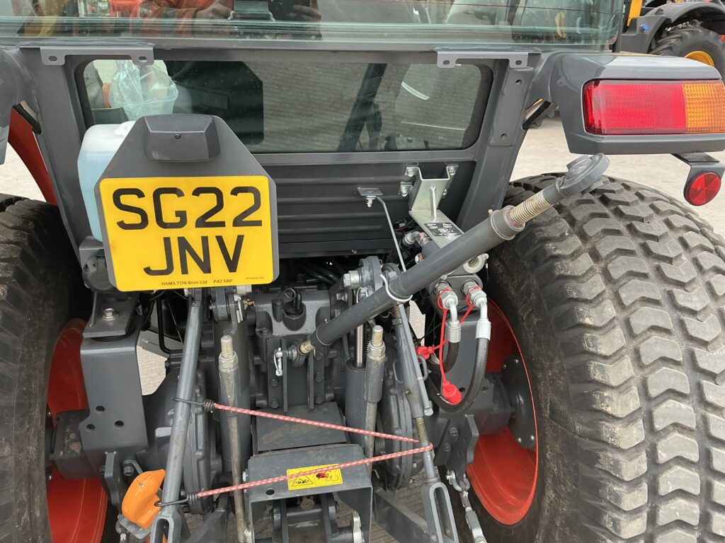 Kubota L2-522 Tractor (ST26584)