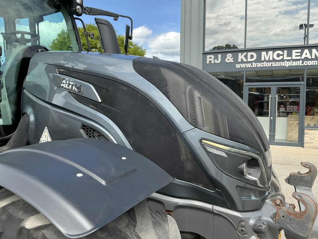 Valtra T254 Versu Tractor (ST26300)