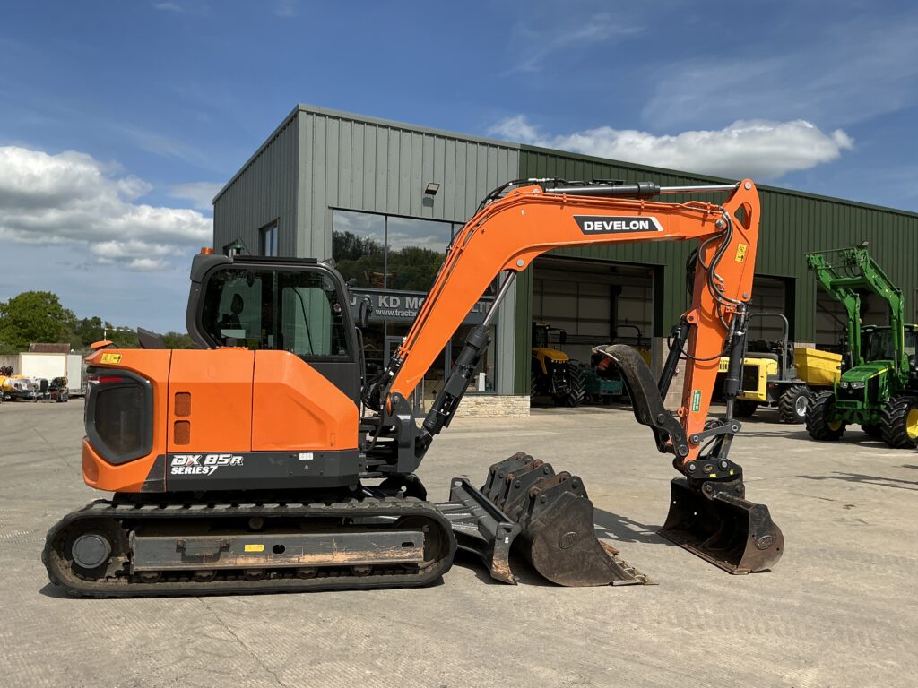 Develon DX85R Series 7 Digger (ST26568)