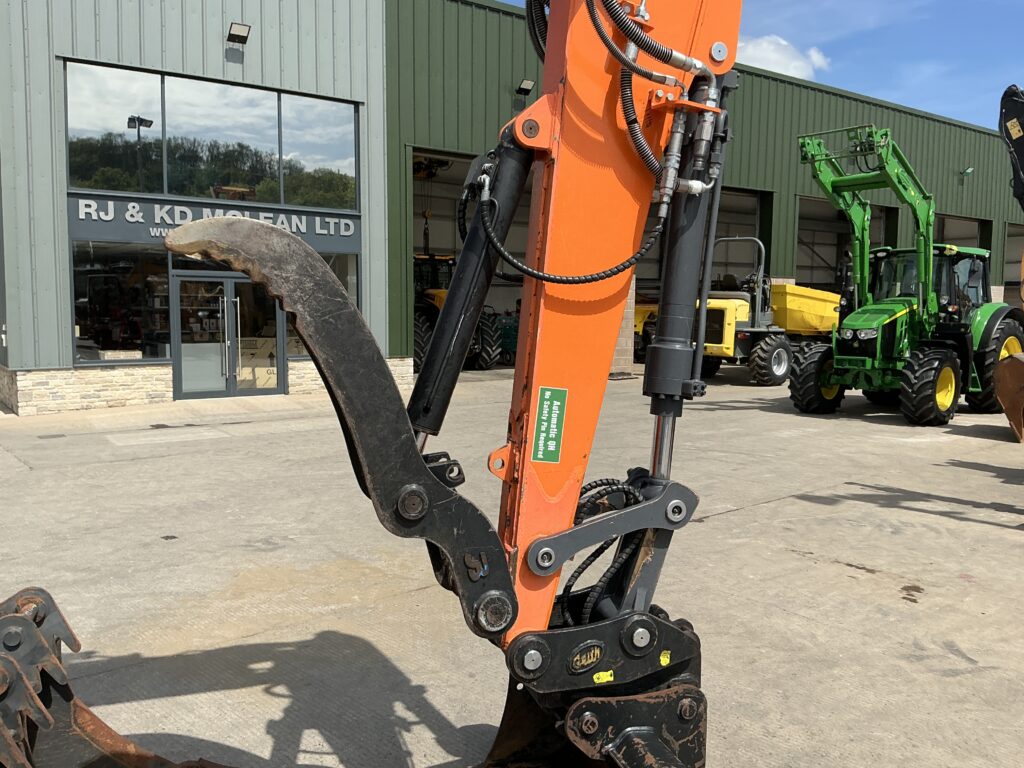 Develon DX85R Series 7 Digger (ST26568)
