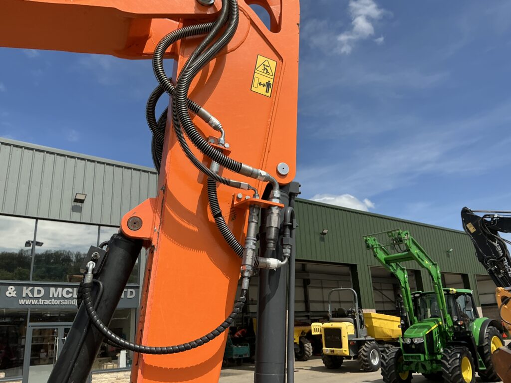 Develon DX85R Series 7 Digger (ST26568)