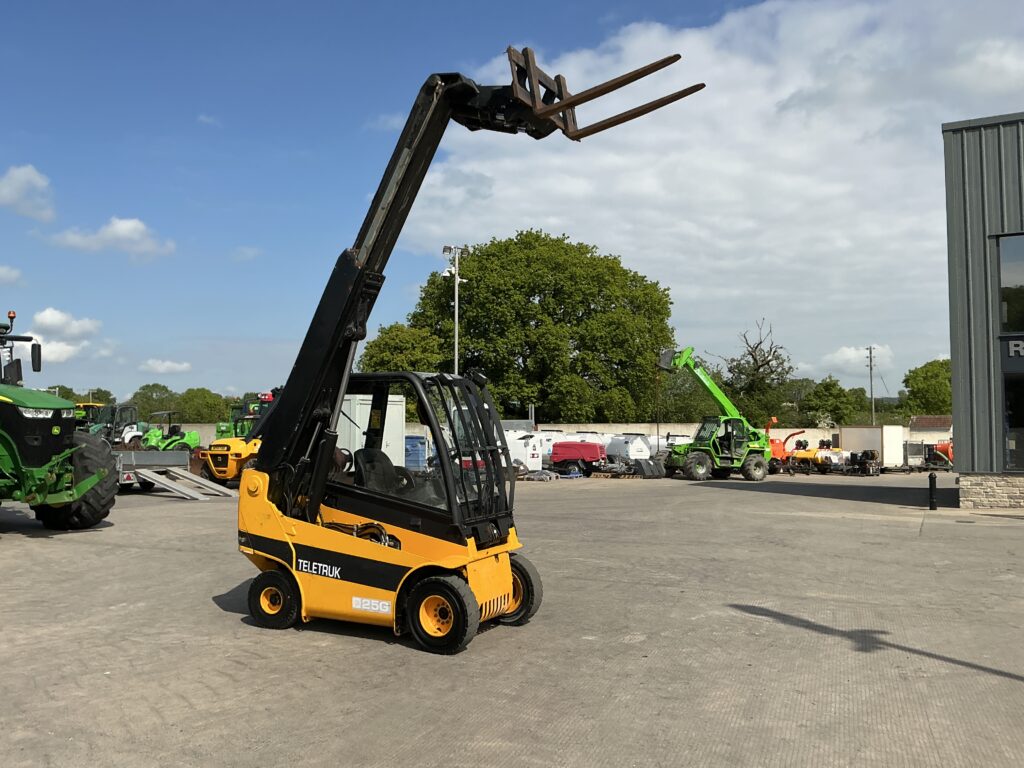 JCB 25G Teletruk Gas Forklift (ST26616)