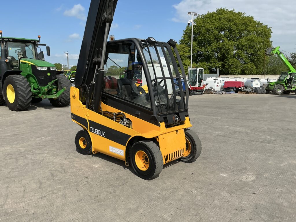 JCB 25G Teletruk Gas Forklift (ST26616)
