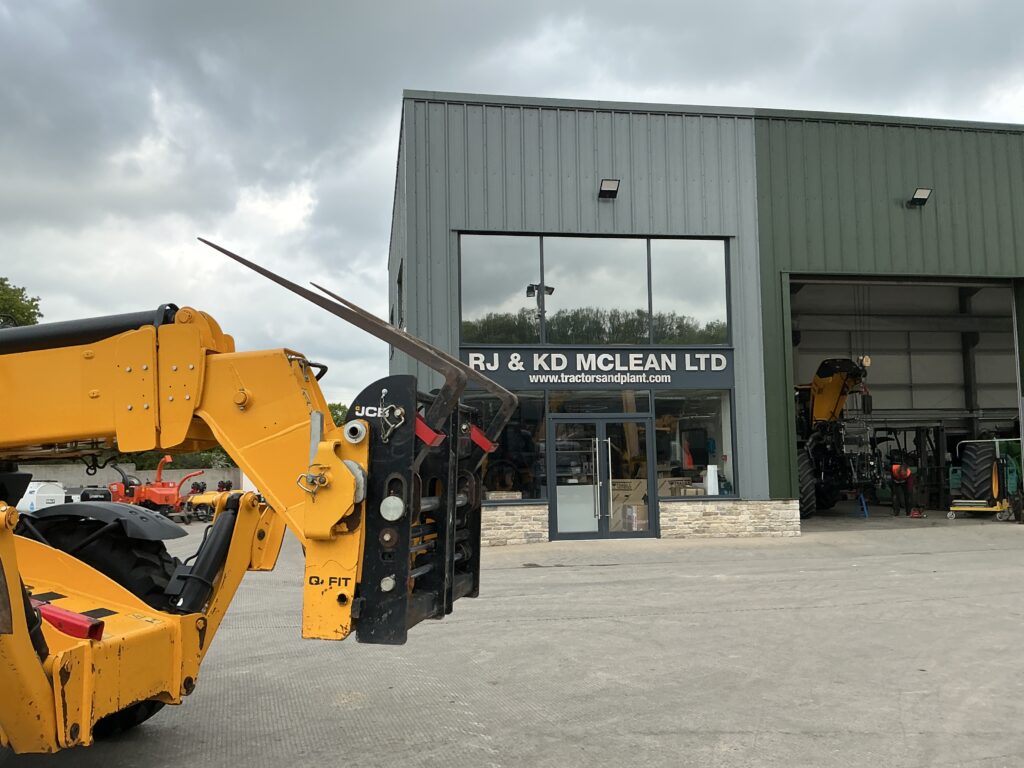 JCB 540-140 Hi Viz Telehandler (ST26352)