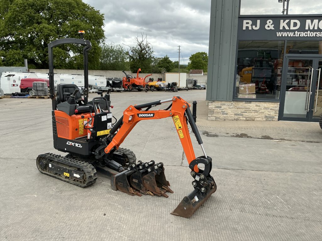 Doosan DX10Z Micro Digger (ST26760)