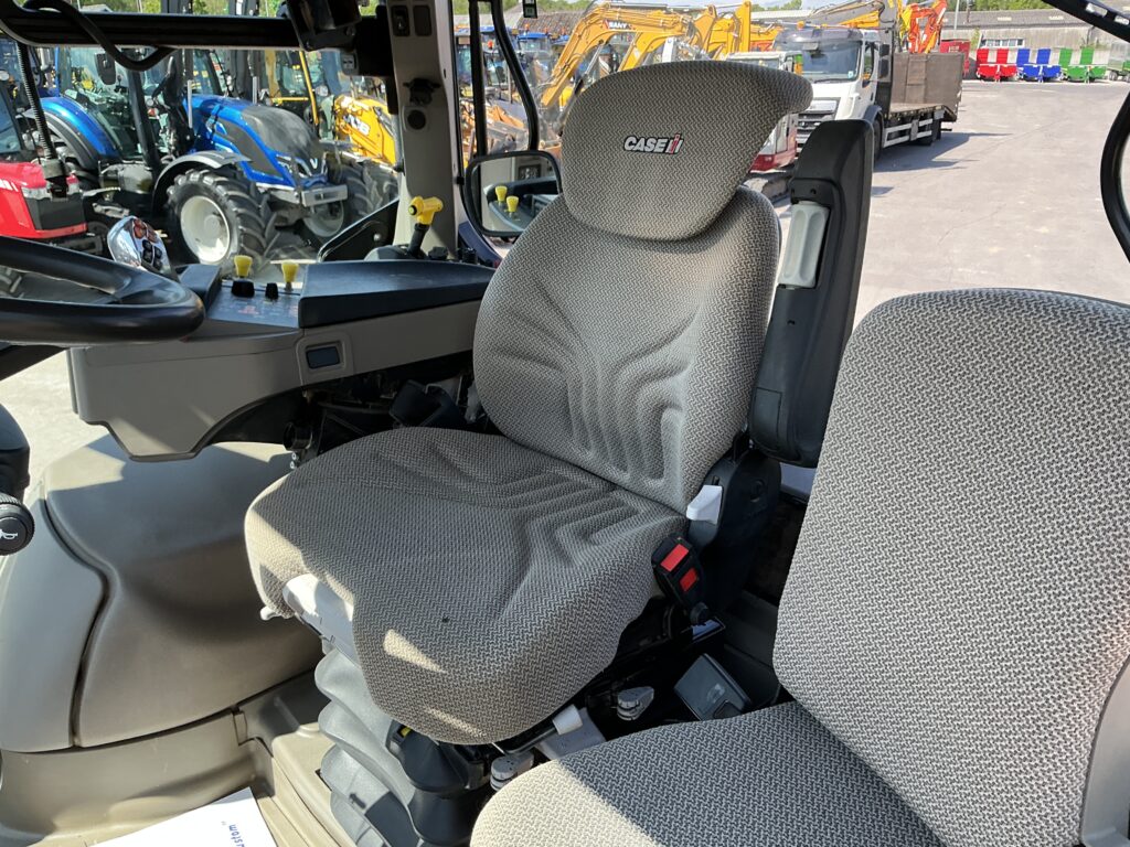 Case Puma 165 Tractor (ST26544)