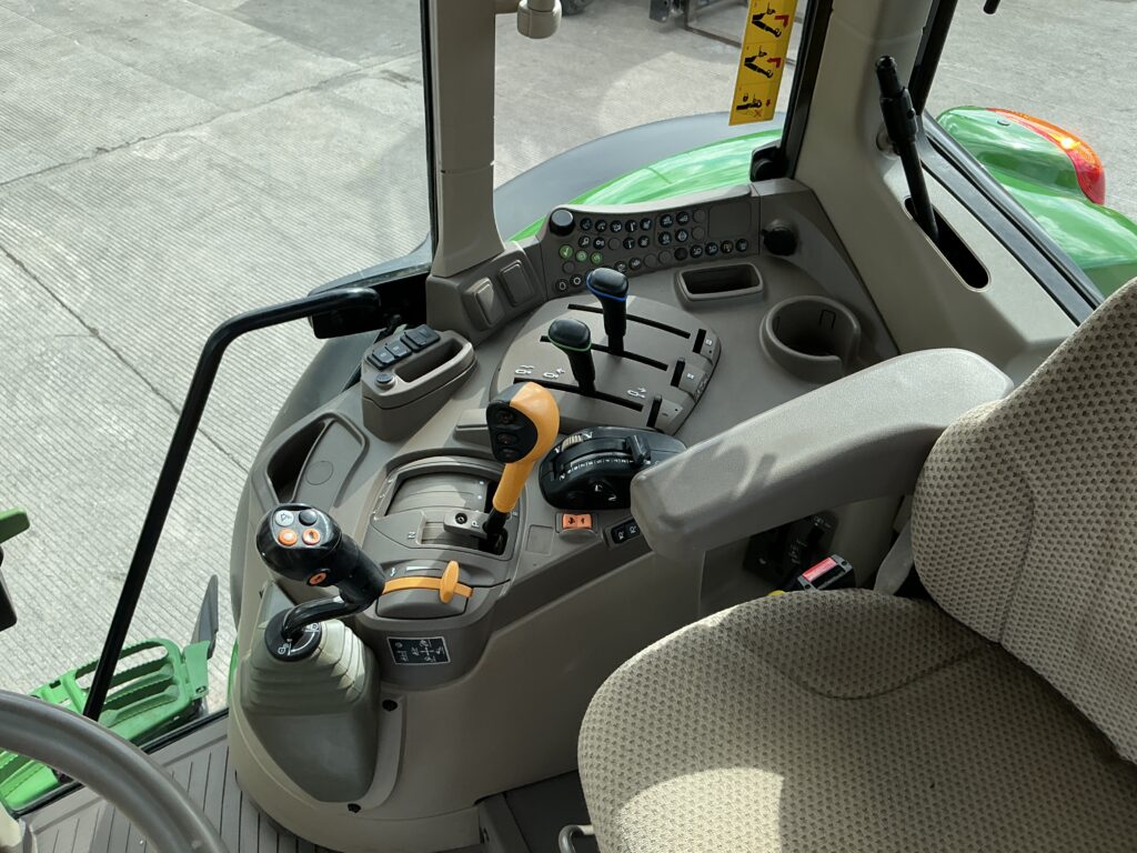 John Deere 6130M Tractor (ST26618)