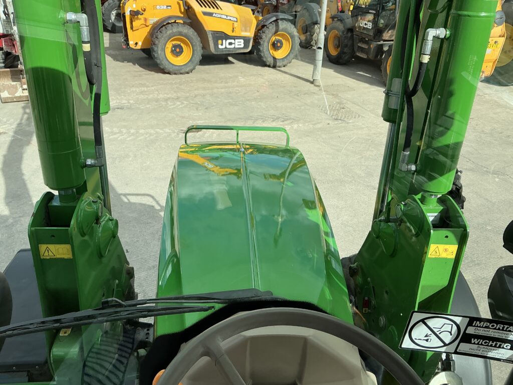 John Deere 6130M Tractor (ST26618)