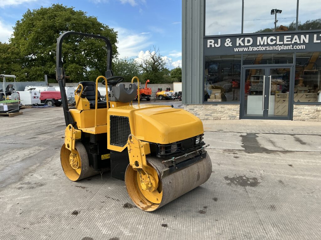 CAT CB224 Roller (ST26775)