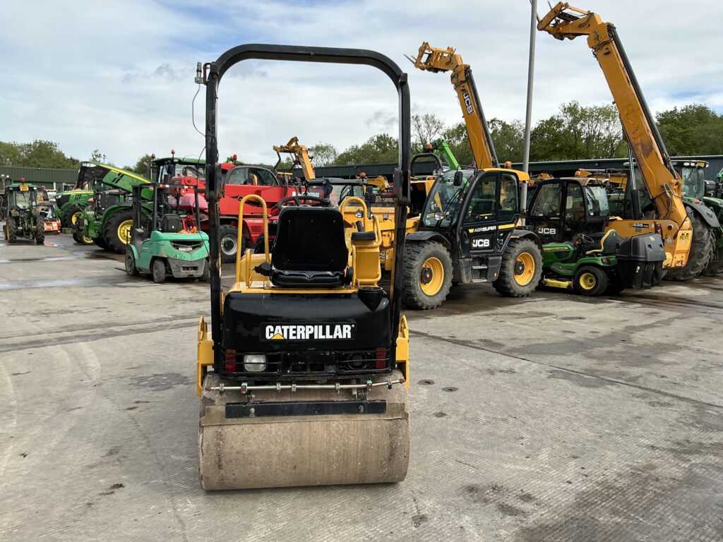 CAT CB224 Roller (ST26775)