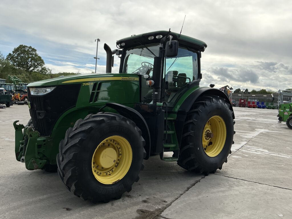John Deere 7250R Tractor (ST24557)