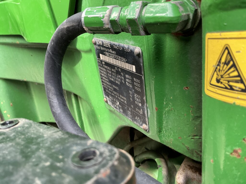 John Deere 7250R Tractor (ST24557)