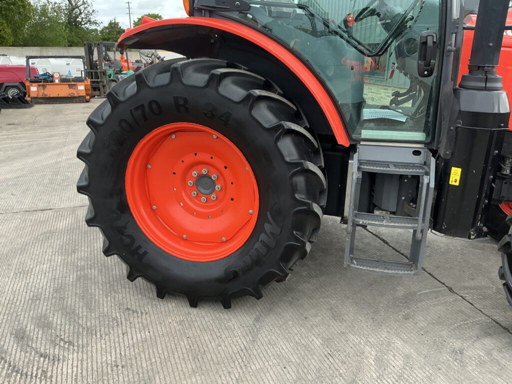 Kubota M105 GX-IV Tractor (ST26382)