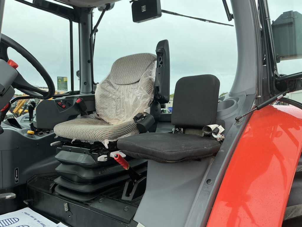 Kubota M105 GX-IV Tractor (ST26382)