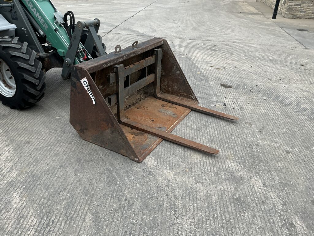 Kramer KL12.5 Wheeled Compact Loading Shovel (ST26518)