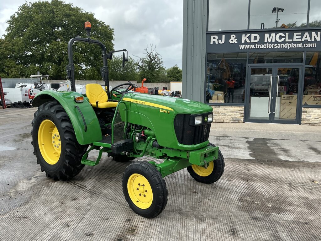 John Deere 5055E Tractor (ST26716)
