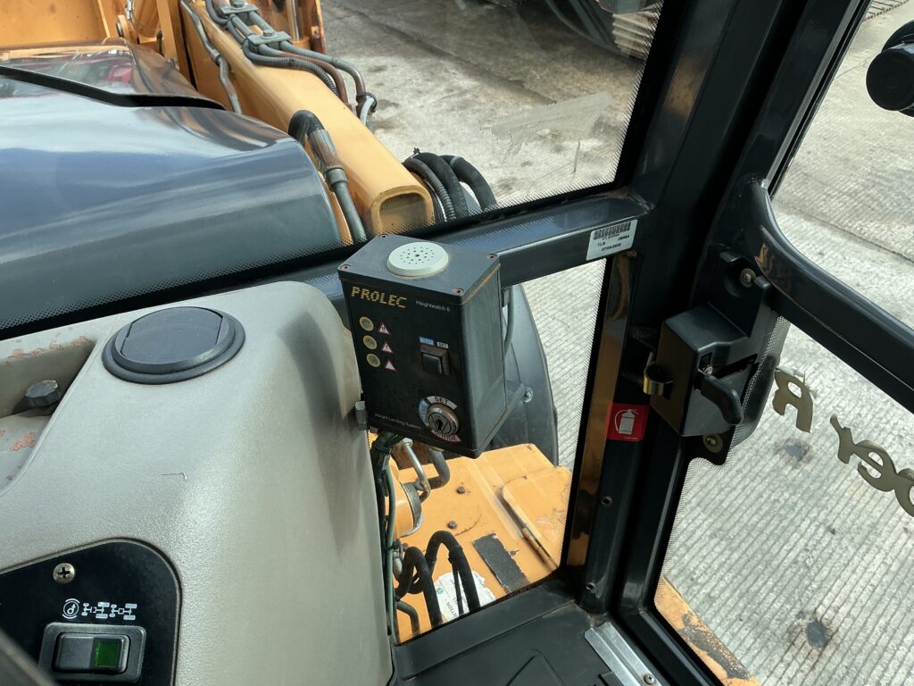 Case 590 Super R Wheeled Digger (ST26562)