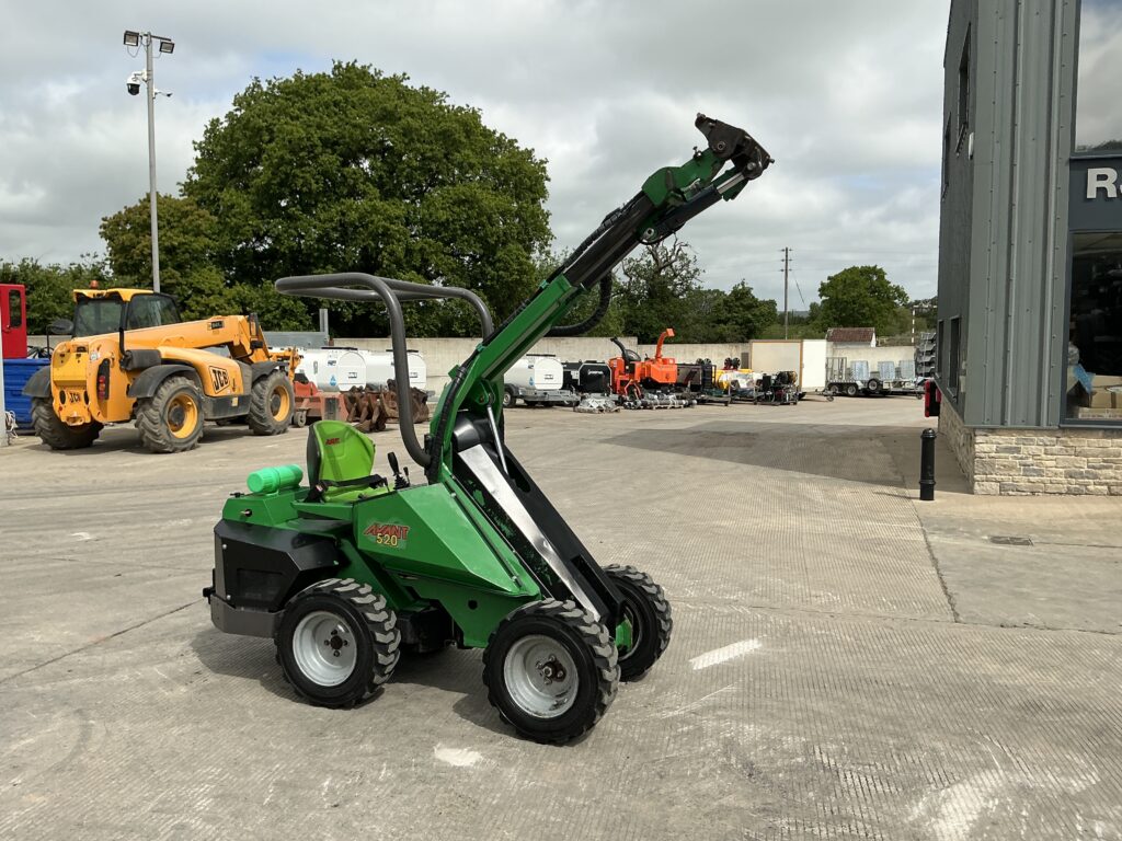 Avant 520 Compact Telescopic Loading Shovel (ST26797)