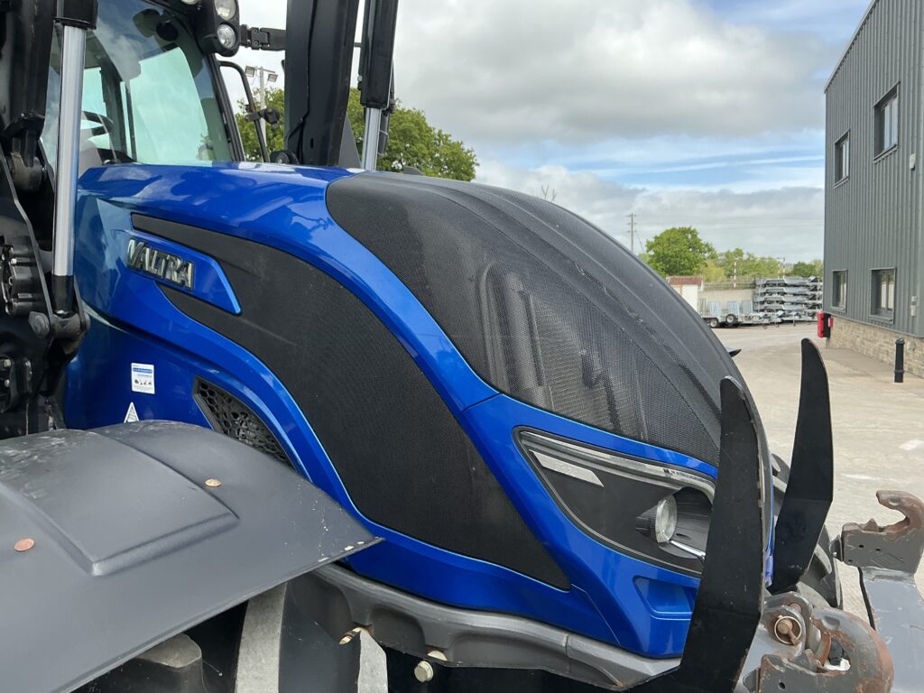 Valtra T174 Active tractor (ST26435)
