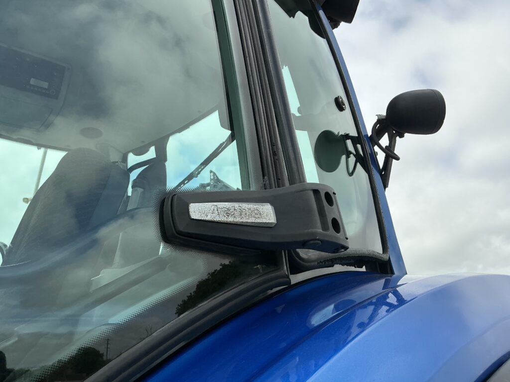 Valtra T174 Active tractor (ST26435)