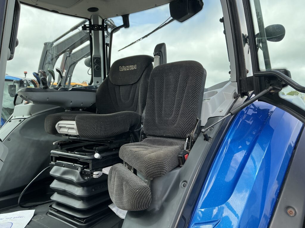 Valtra T174 Active tractor (ST26435)