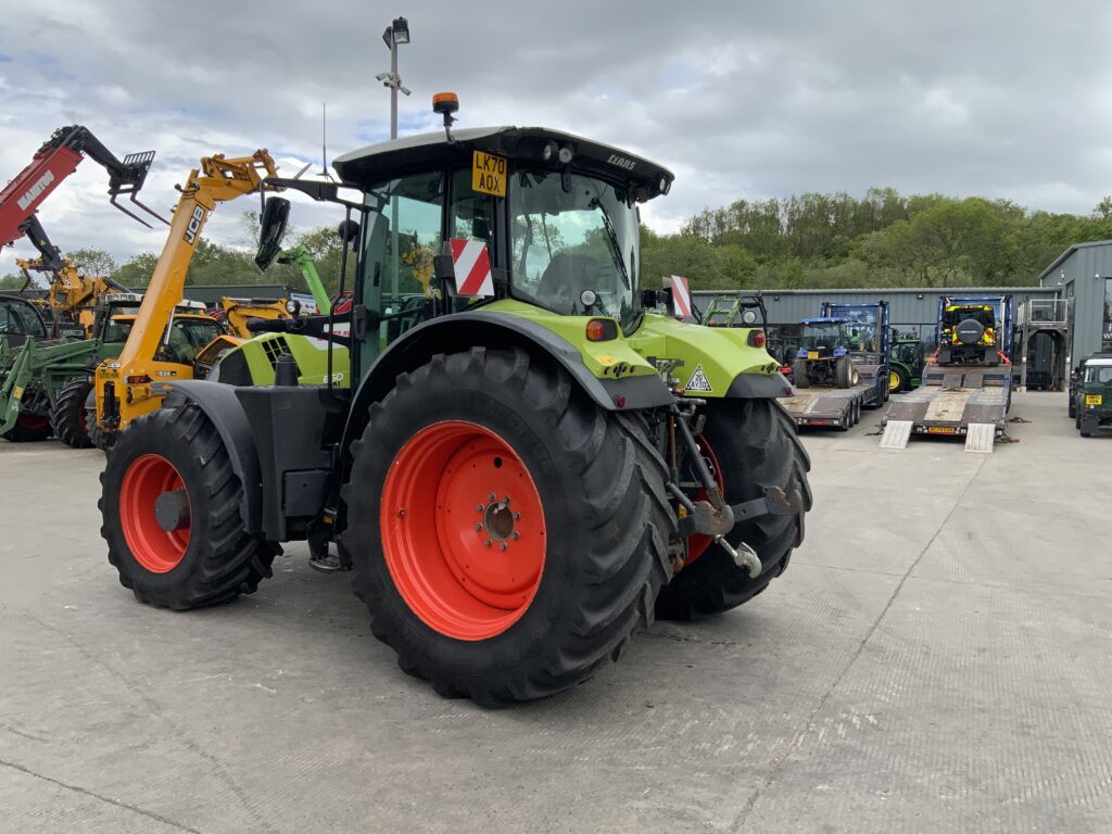 Claas 650 Arion Tractor (ST25367)
