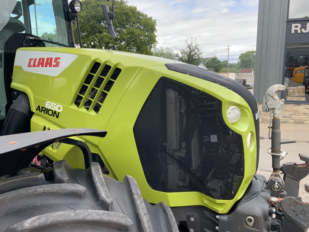 Claas 650 Arion Tractor (ST25367)