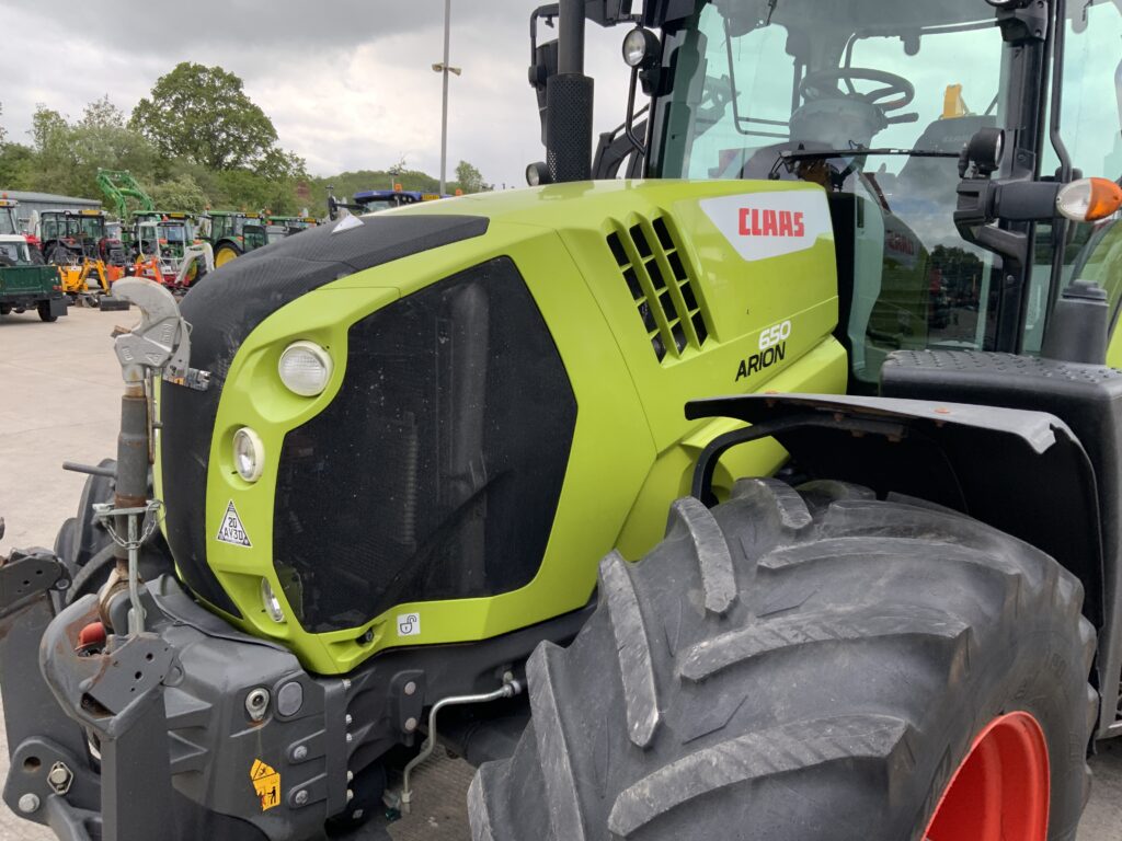 Claas 650 Arion Tractor (ST25367)