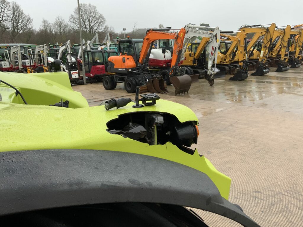 Claas Arion 650 Tractor (ST25369)