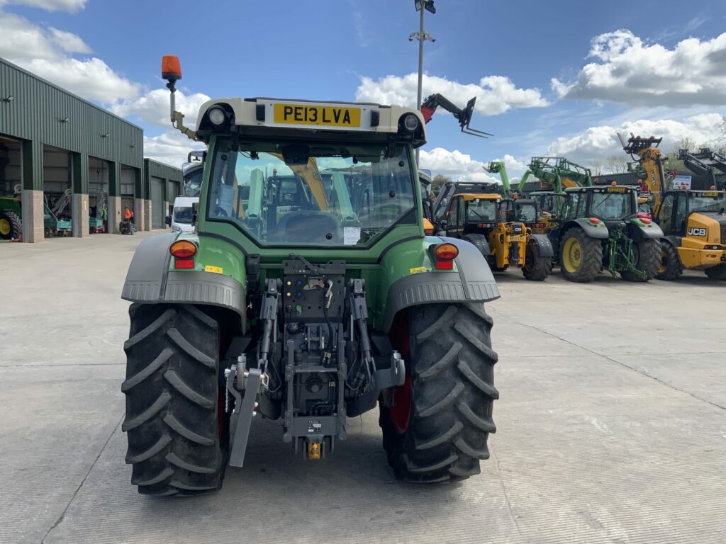 Fendt 210 Tractor (ST23988)