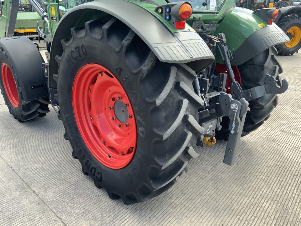 Fendt 210 Tractor (ST23988)