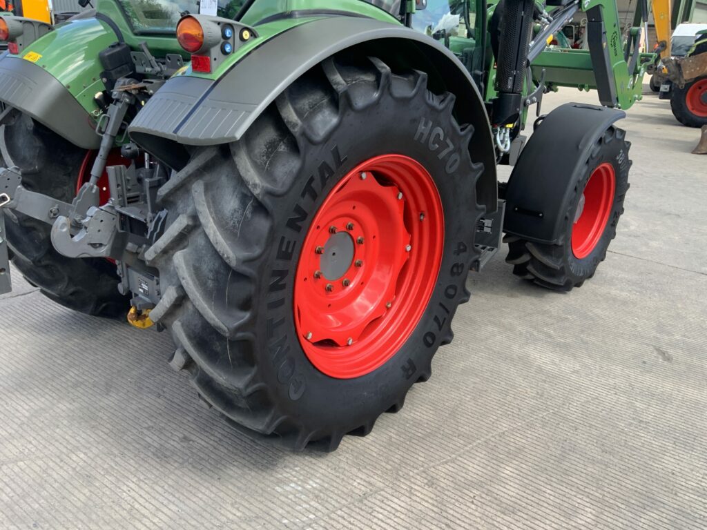 Fendt 210 Tractor (ST23988)