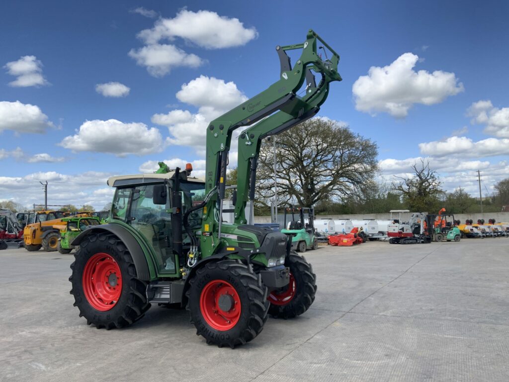 Fendt 210 Tractor (ST23988)