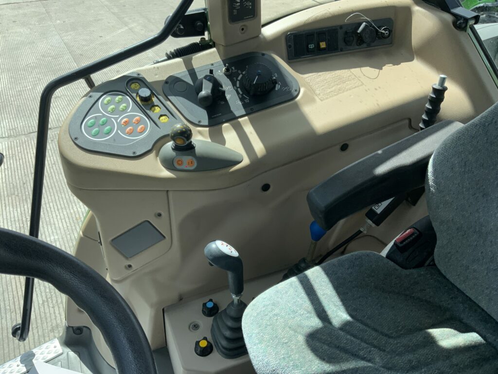 Fendt 210 Tractor (ST23988)