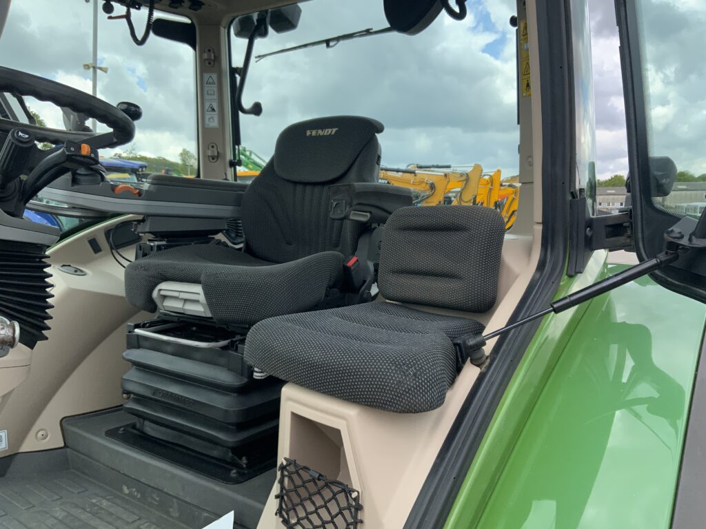Fendt 516 Power Plus Tractor (ST26147)