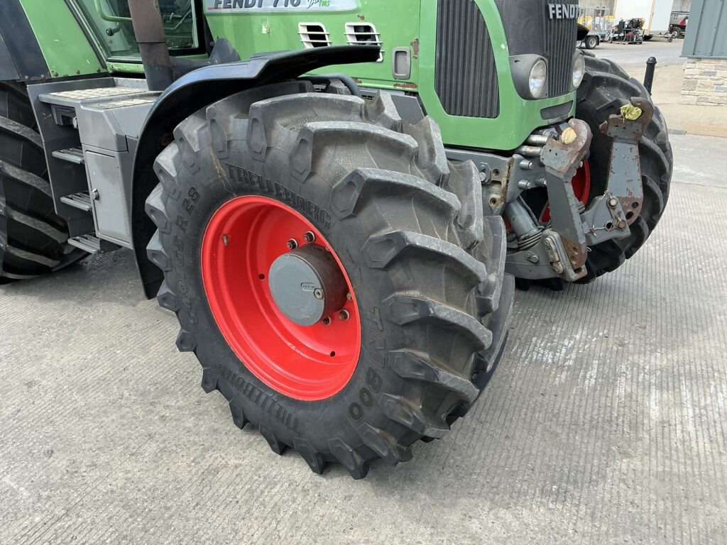 Fendt 716 Tractor (ST25458)