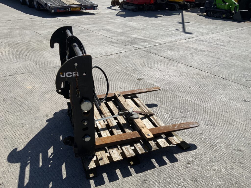 JCB Q Fit Fork Positioners