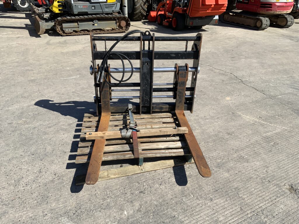 JCB Q Fit Fork Positioners