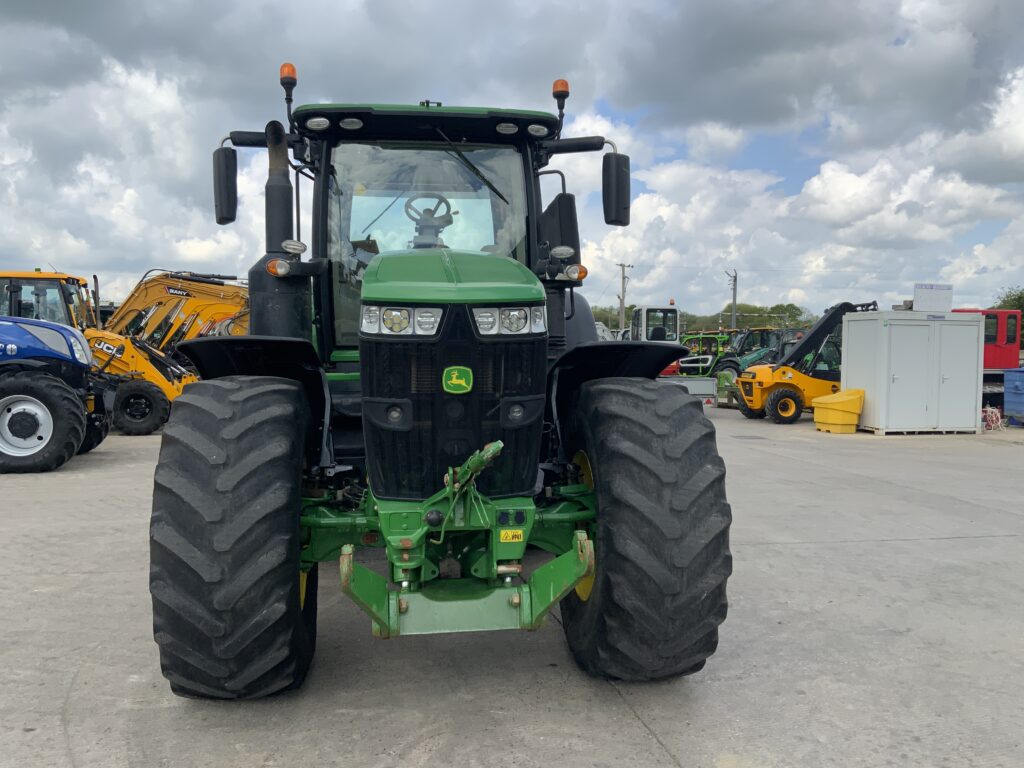 John Deere 7310R Tractor (ST22840)