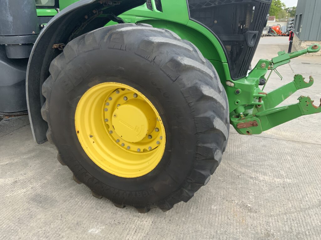 John Deere 7310R Tractor (ST22840)