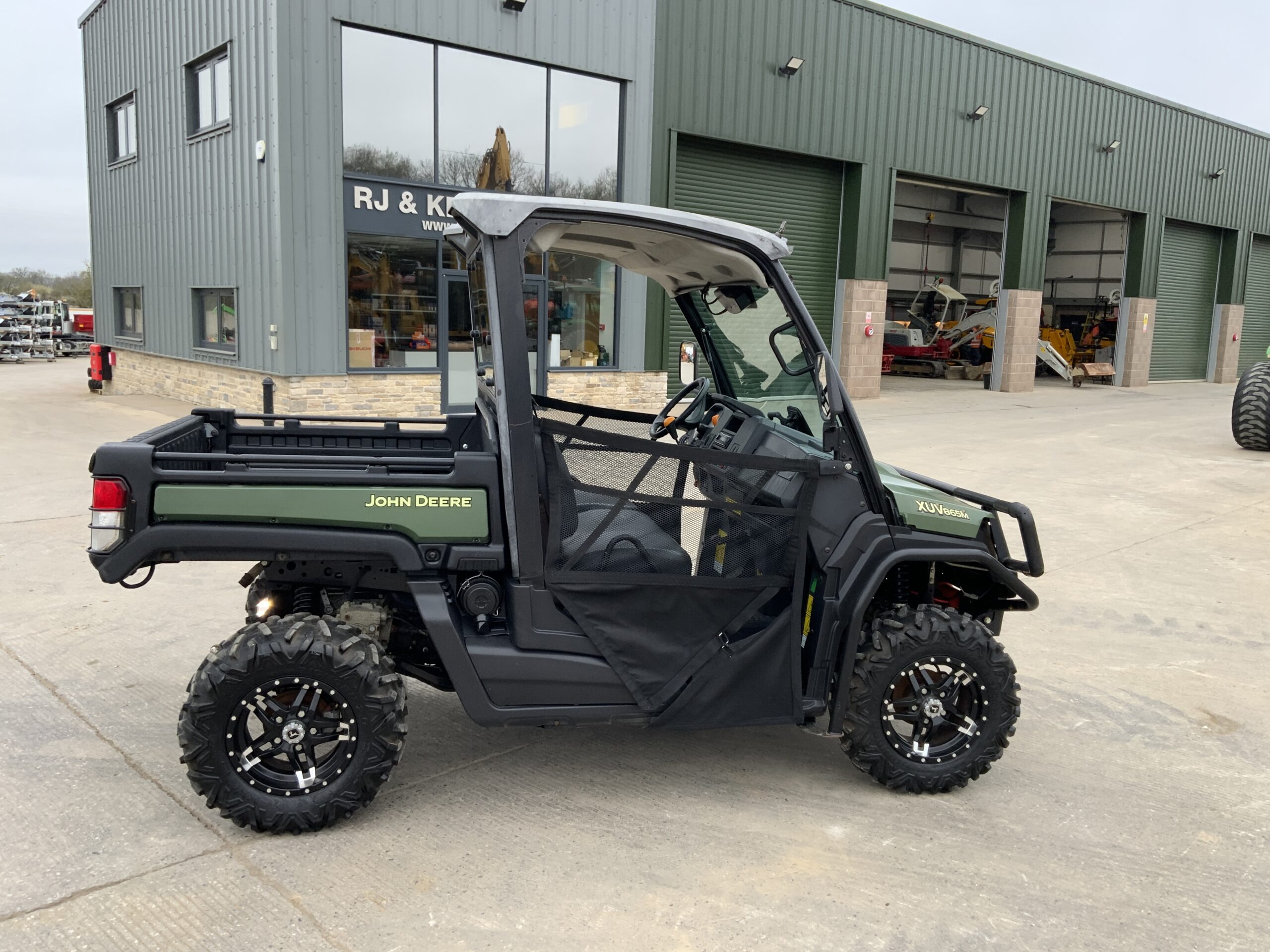 john-deere-xuv-865m-gator-st24249-img-0290-scaled